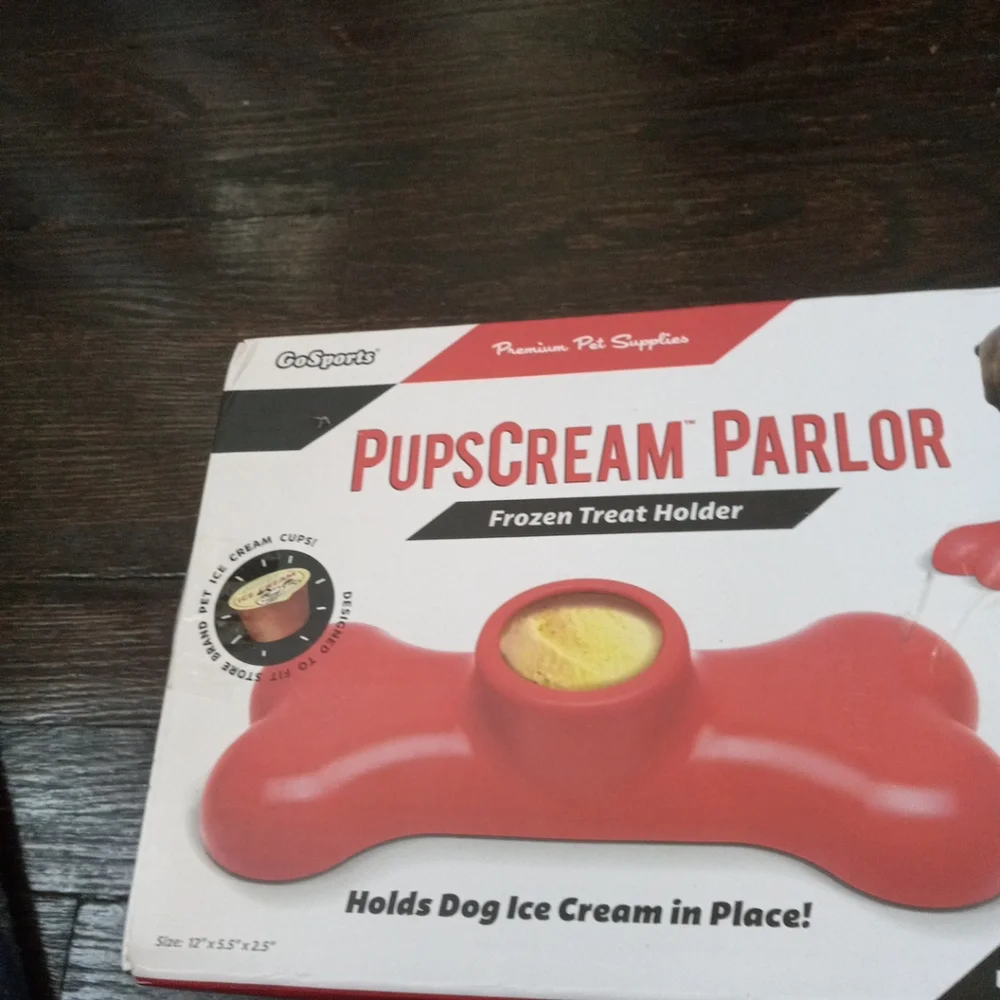 NEW GoSports Pupscream Parlor Non-Slip Frozen Dog Treat Ice Cream Holder No Mess